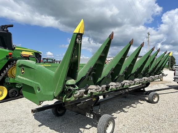 Image of John Deere C8R equipment image 2