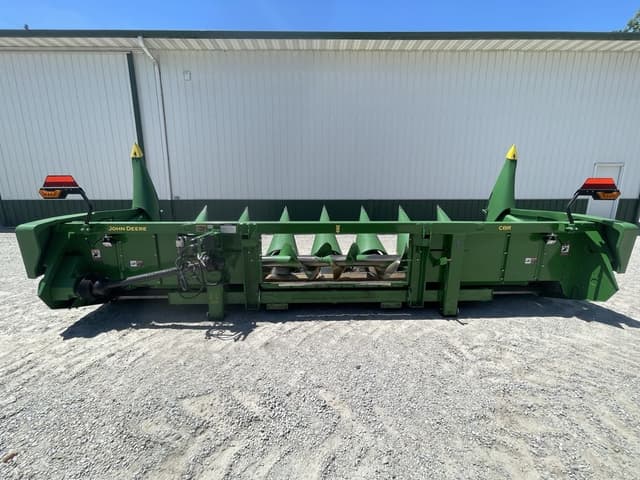 Image of John Deere C8R equipment image 1