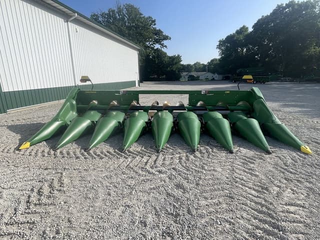 Image of John Deere C8R equipment image 4