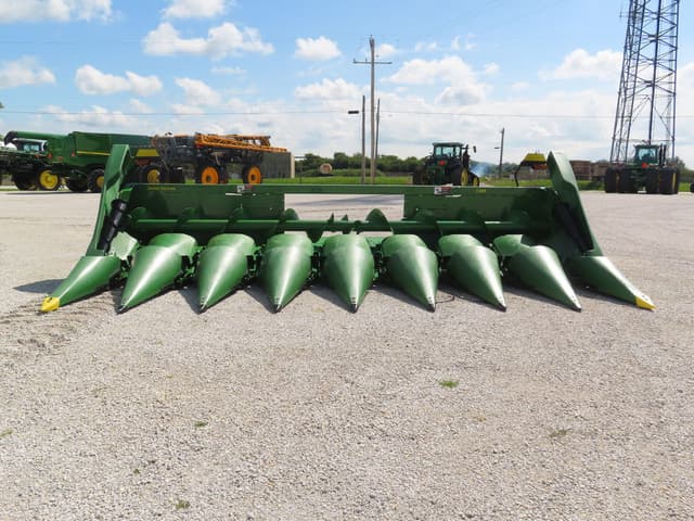 Image of John Deere C8R equipment image 3