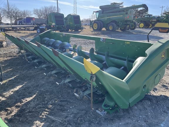 Image of John Deere C8R equipment image 2
