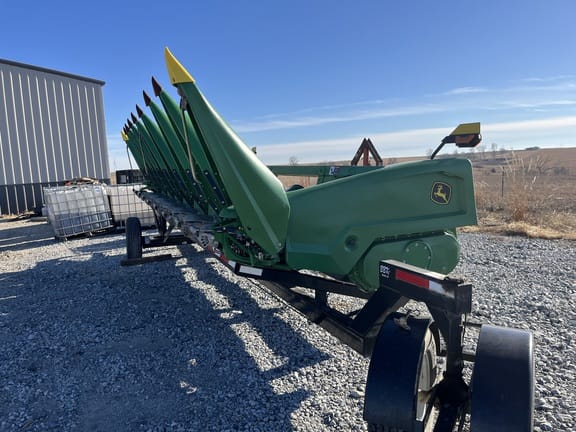 2021 John Deere C8R Equipment Image0