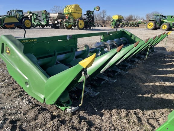 2021 John Deere C8R Equipment Image0