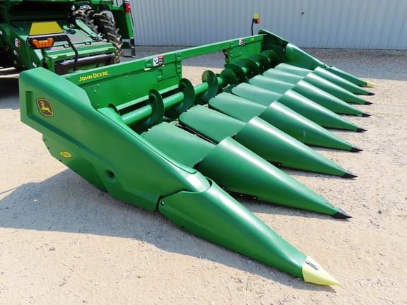 Image of John Deere C8R Primary image