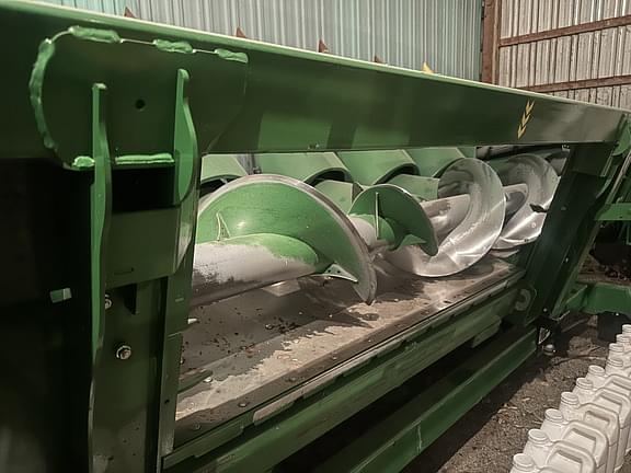 Image of John Deere C8R equipment image 1