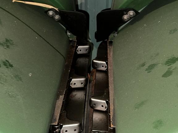 Image of John Deere C8R equipment image 4