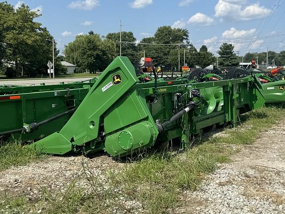 Image of John Deere C8R equipment image 1