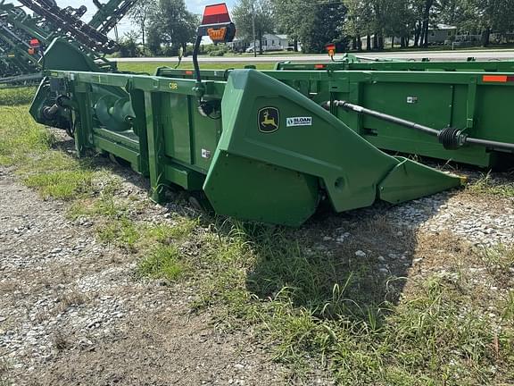 Image of John Deere C8R equipment image 3