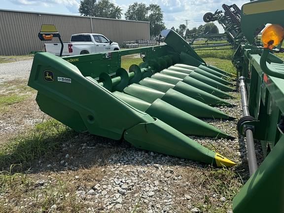 Image of John Deere C8R equipment image 4