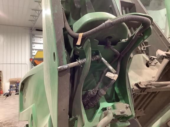 Image of John Deere C8R equipment image 2