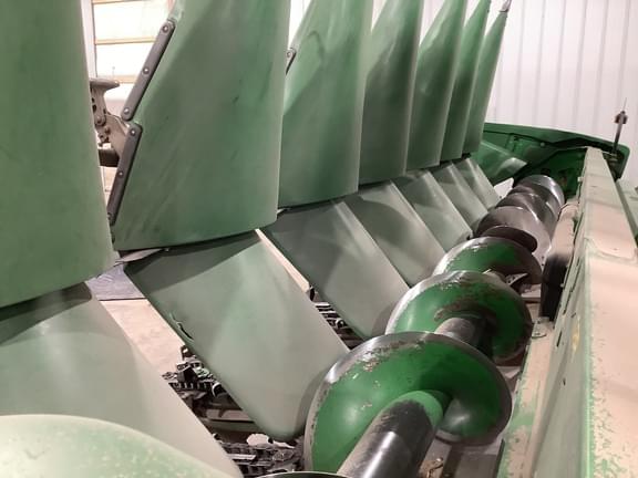 Image of John Deere C8R equipment image 4