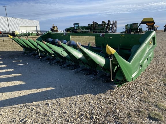 Main image John Deere C8R