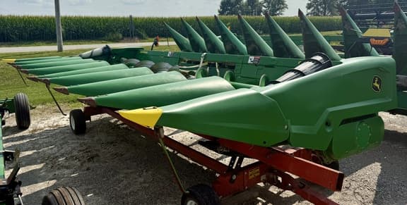 Image of John Deere C8R Primary image