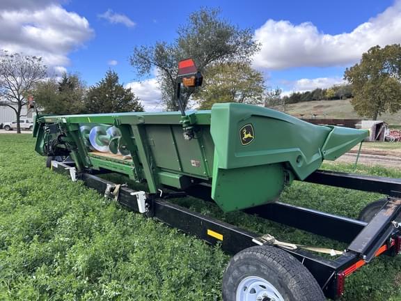 Image of John Deere C8R equipment image 2