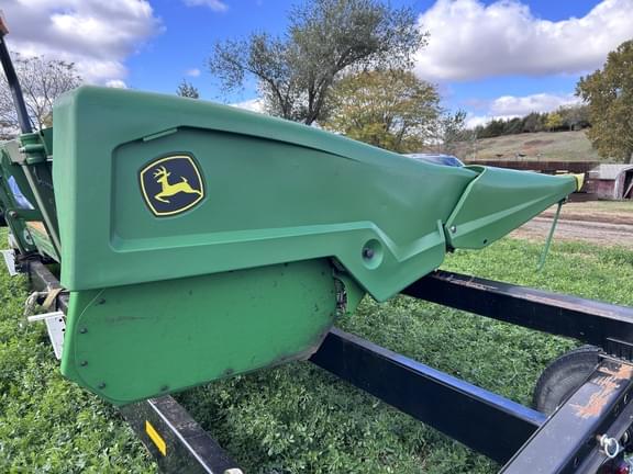 Image of John Deere C8R equipment image 4