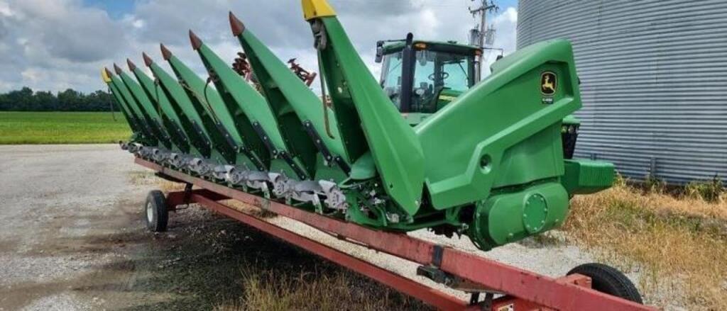 Image of John Deere C8R Primary image