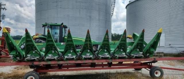 Image of John Deere C8R equipment image 2