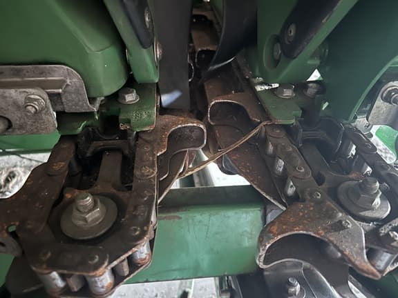 Image of John Deere C8R equipment image 4