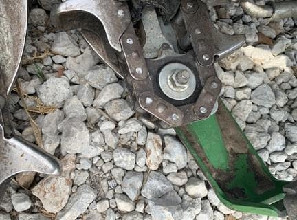Image of John Deere C8R equipment image 3