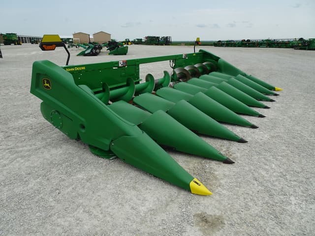 Image of John Deere C8R equipment image 1