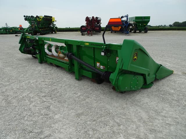 Image of John Deere C8R equipment image 2
