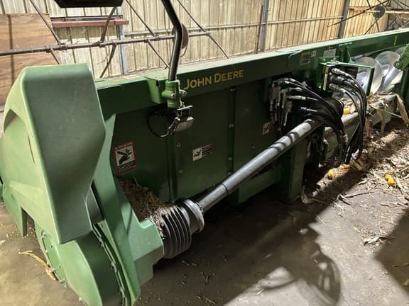 Image of John Deere C8R equipment image 2