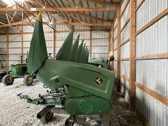 Image of John Deere C8R equipment image 1