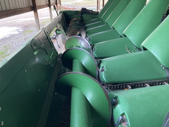 Image of John Deere C8R equipment image 4