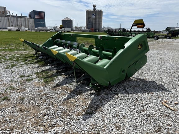 2021 John Deere C8R Equipment Image0