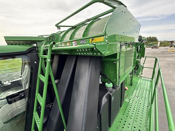 Image of John Deere CP690 equipment image 2