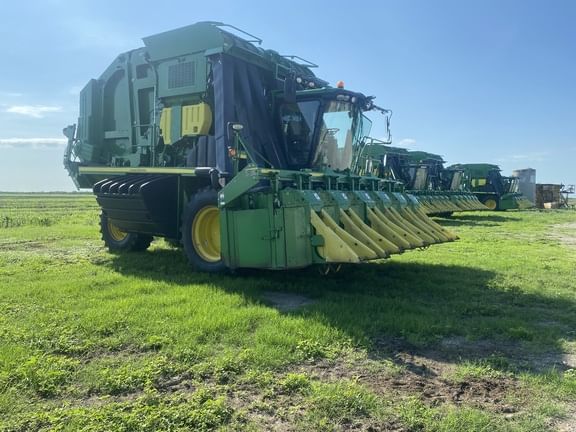 Main image John Deere CP690