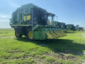 2021 John Deere CP690 Image