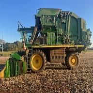 Image of John Deere CP690 equipment image 1