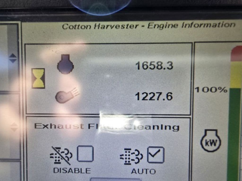 Image of John Deere CP690 Image 1