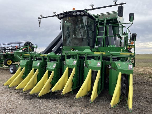 2021 John Deere CP690 Equipment Image0