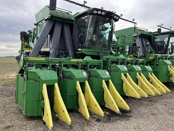 Image of John Deere CP690 equipment image 1