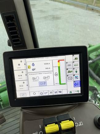 Image of John Deere CP690 equipment image 1