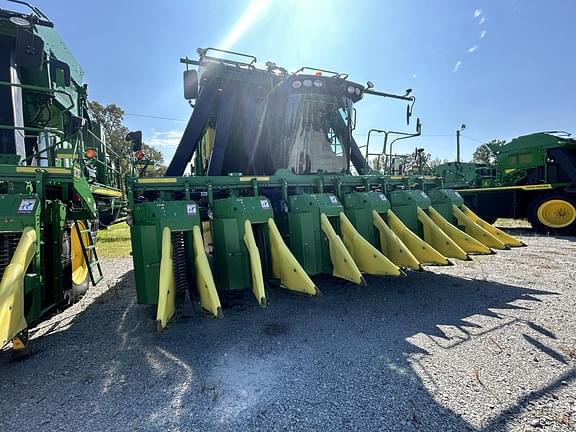 Image of John Deere CP690 equipment image 1