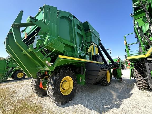 Image of John Deere CP690 equipment image 4