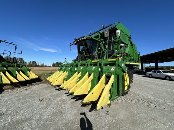 2021 John Deere CP690 Equipment Image0