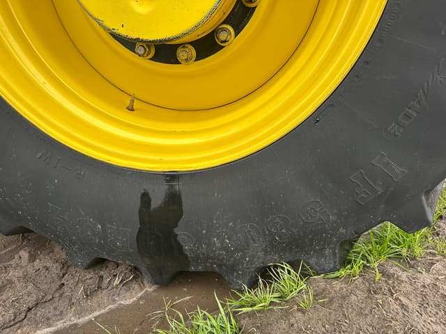 Image of John Deere CP690 equipment image 4