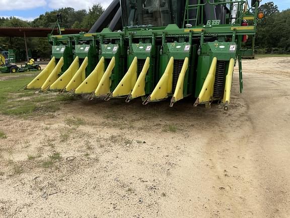 Image of John Deere CP690 equipment image 1