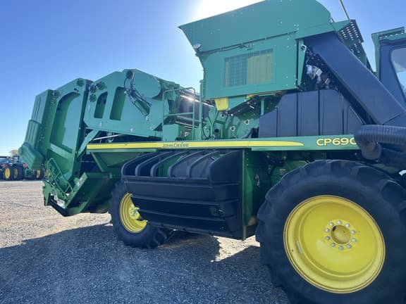 Image of John Deere CP690 equipment image 3