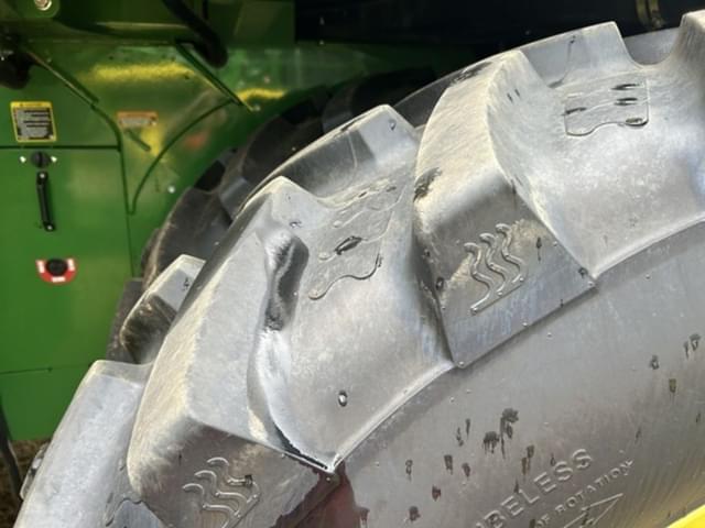 Image of John Deere CP690 equipment image 2