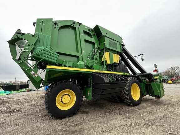 Image of John Deere CP690 equipment image 4