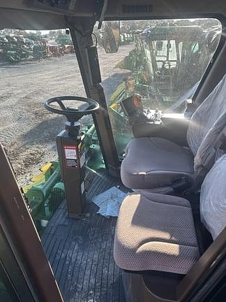 Image of John Deere CP690 equipment image 4