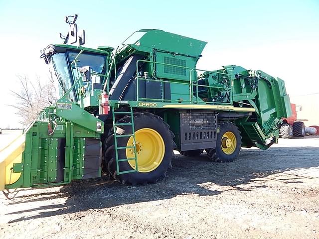 Image of John Deere CP690 equipment image 1