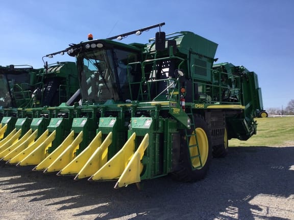 2021 John Deere CP690 Equipment Image0