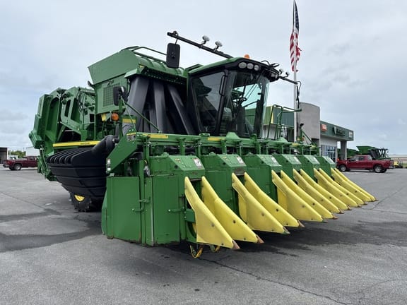 2021 John Deere CP690 Equipment Image0