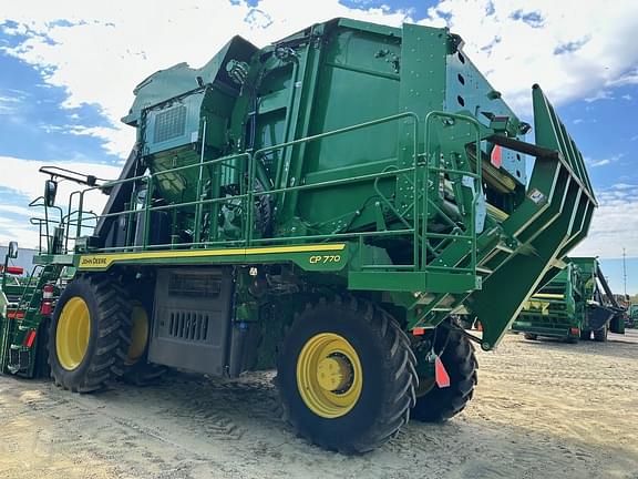 Image of John Deere CP770 equipment image 3